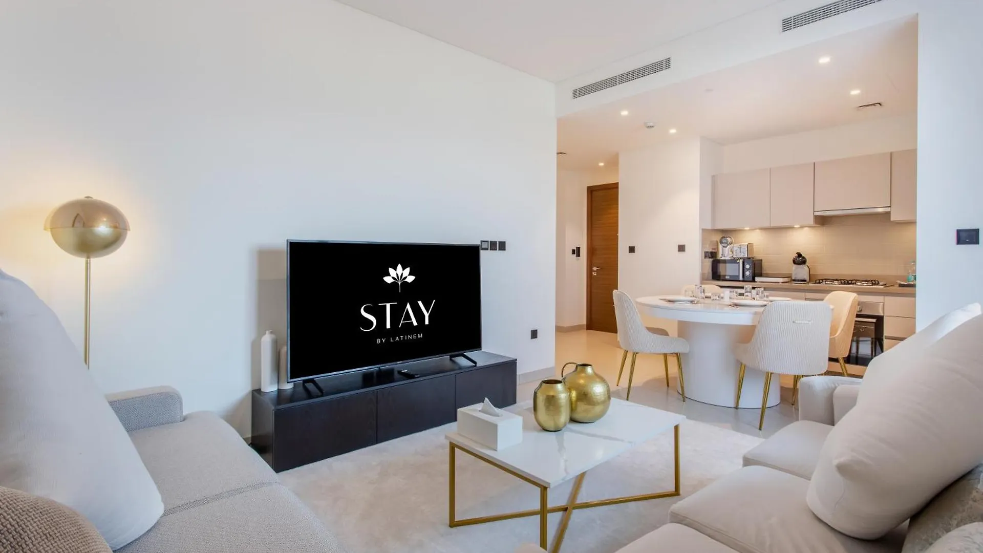 Stay By Latinem Luxury 2Br Holiday Home Cvr B1705 Near Burj Khalifa Dubai United Arab Emirates