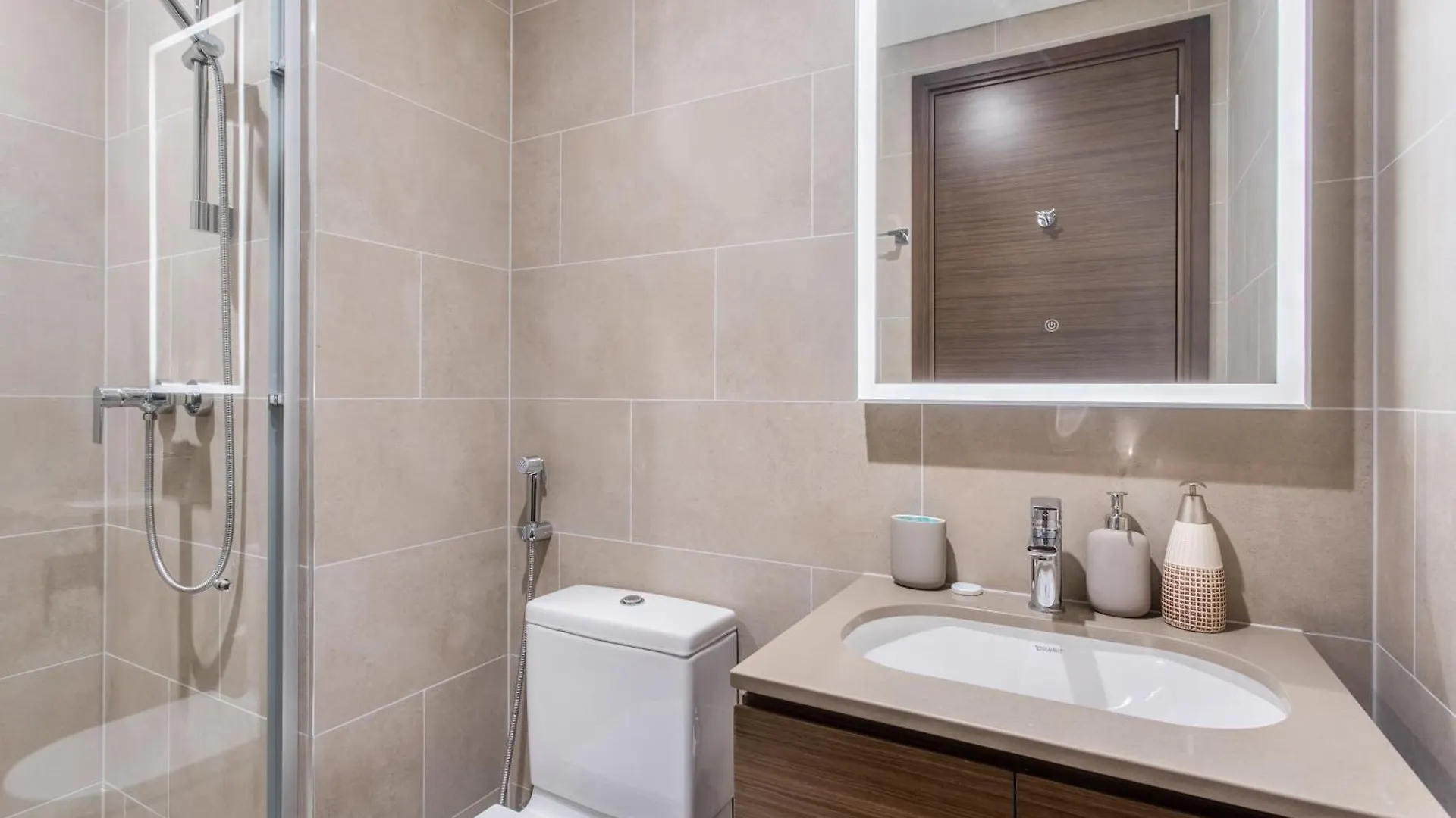Stay By Latinem Luxury 2Br Holiday Home Cvr B1705 Near Burj Khalifa Dubai